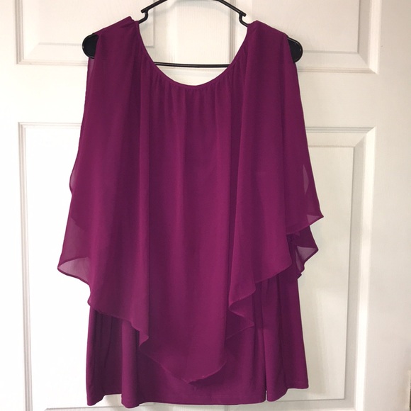 Beautiful Sheer/Solid Blouse - Picture 6 of 6